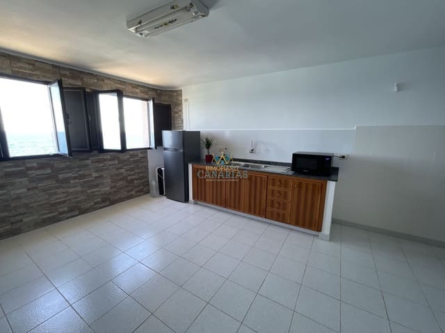 3 chambre Appartement à vendre à Gáldar avec garage - 199 000 € (Ref: 9937634)