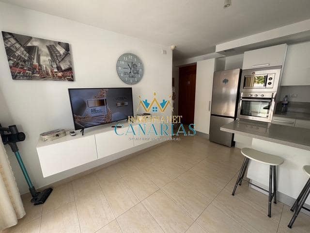 Appartement de 1 chambre à louer à San Bartolome de Tirajana - 1 100 € (Ref: 9990315)