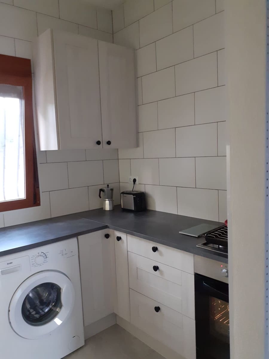 4 sypialnia Finka/Dom wiejski na sprzedaż w Sax z basenem garażem - 275 000 € (Ref: 10038936)