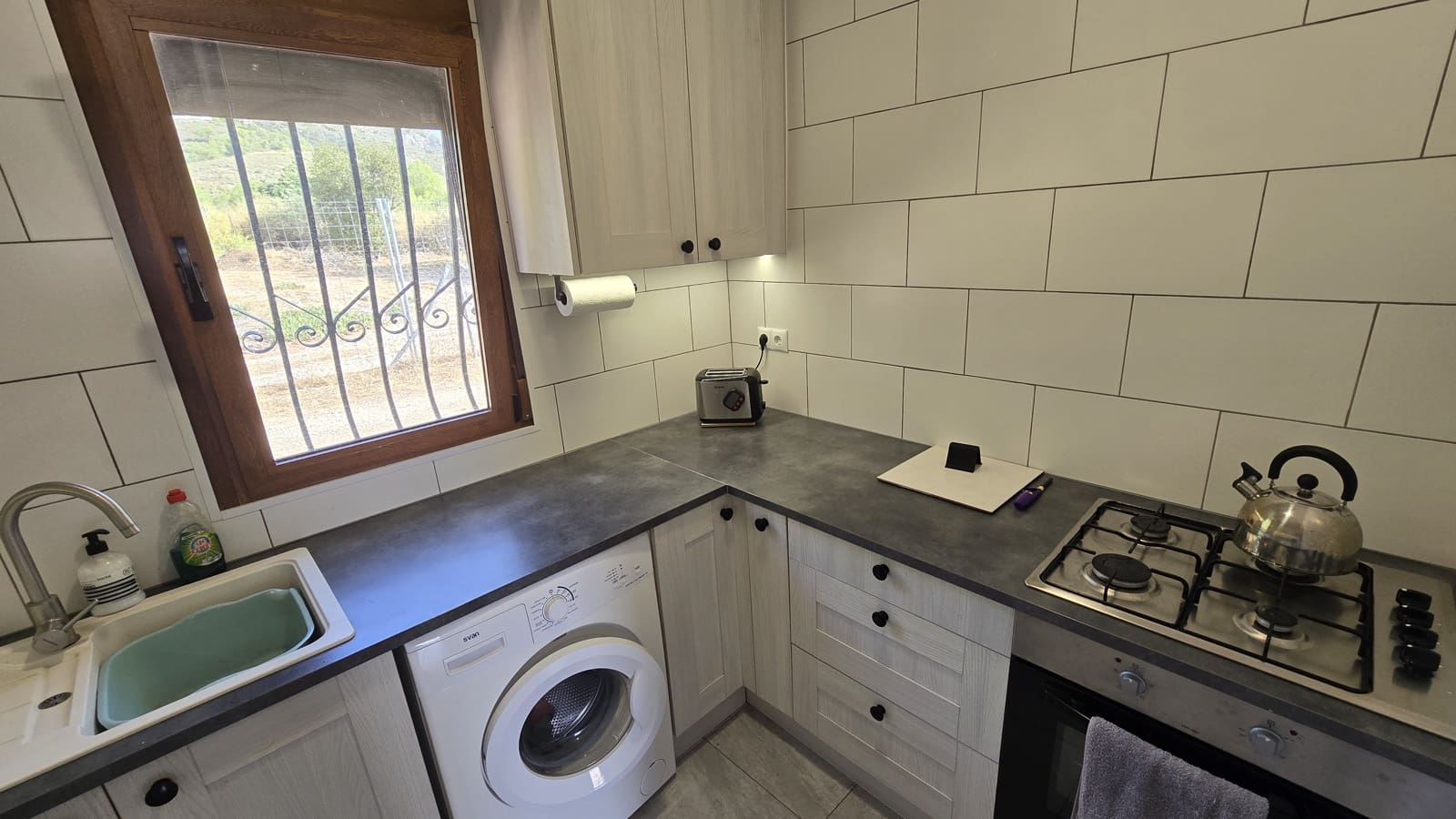 4 sypialnia Finka/Dom wiejski na sprzedaż w Sax z basenem garażem - 275 000 € (Ref: 10038936)