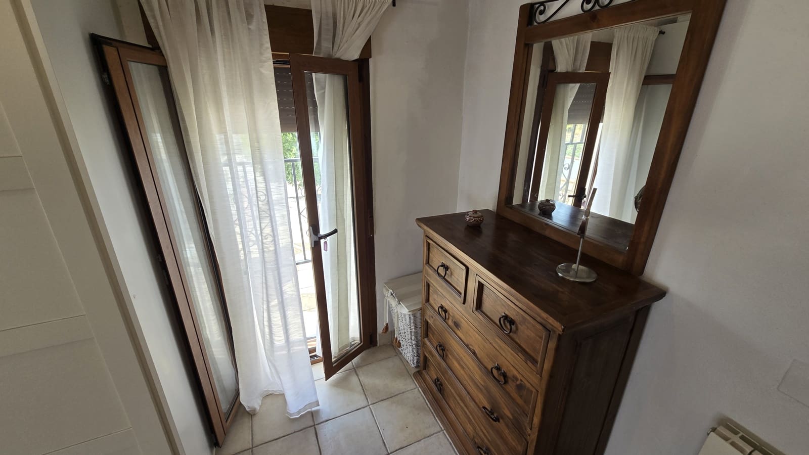 4 sypialnia Finka/Dom wiejski na sprzedaż w Sax z basenem garażem - 275 000 € (Ref: 10038936)