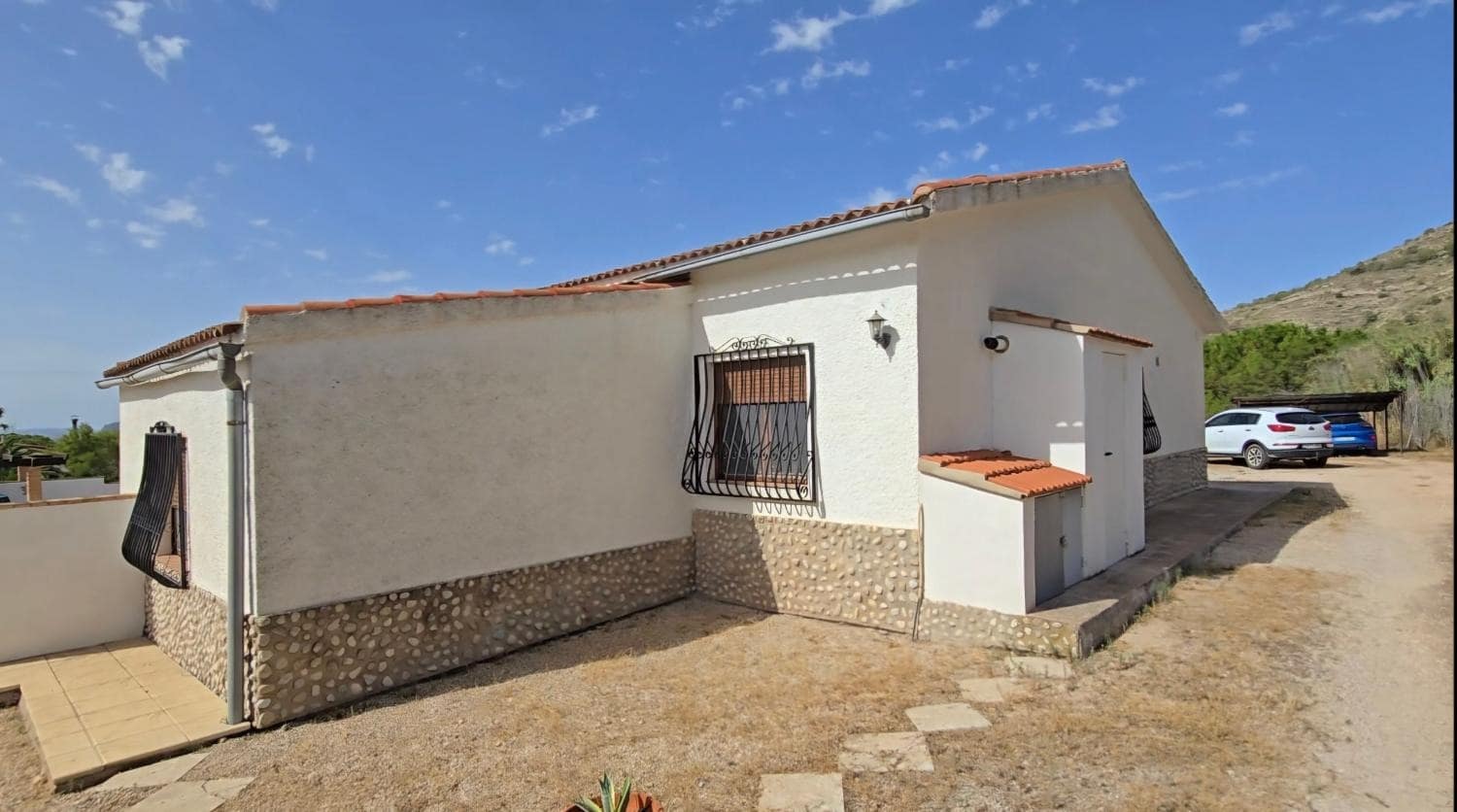4 bedroom Finca/Country House for sale in Sax with pool garage - € 275,000 (Ref: 10038936)