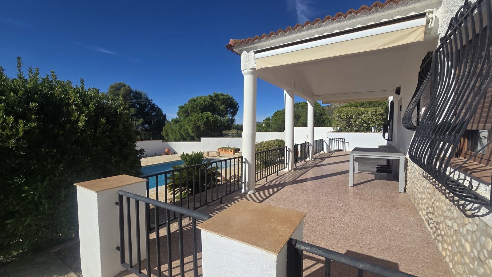 4 bedroom Finca/Country House for sale in Sax with pool garage - € 275,000 (Ref: 10038936)