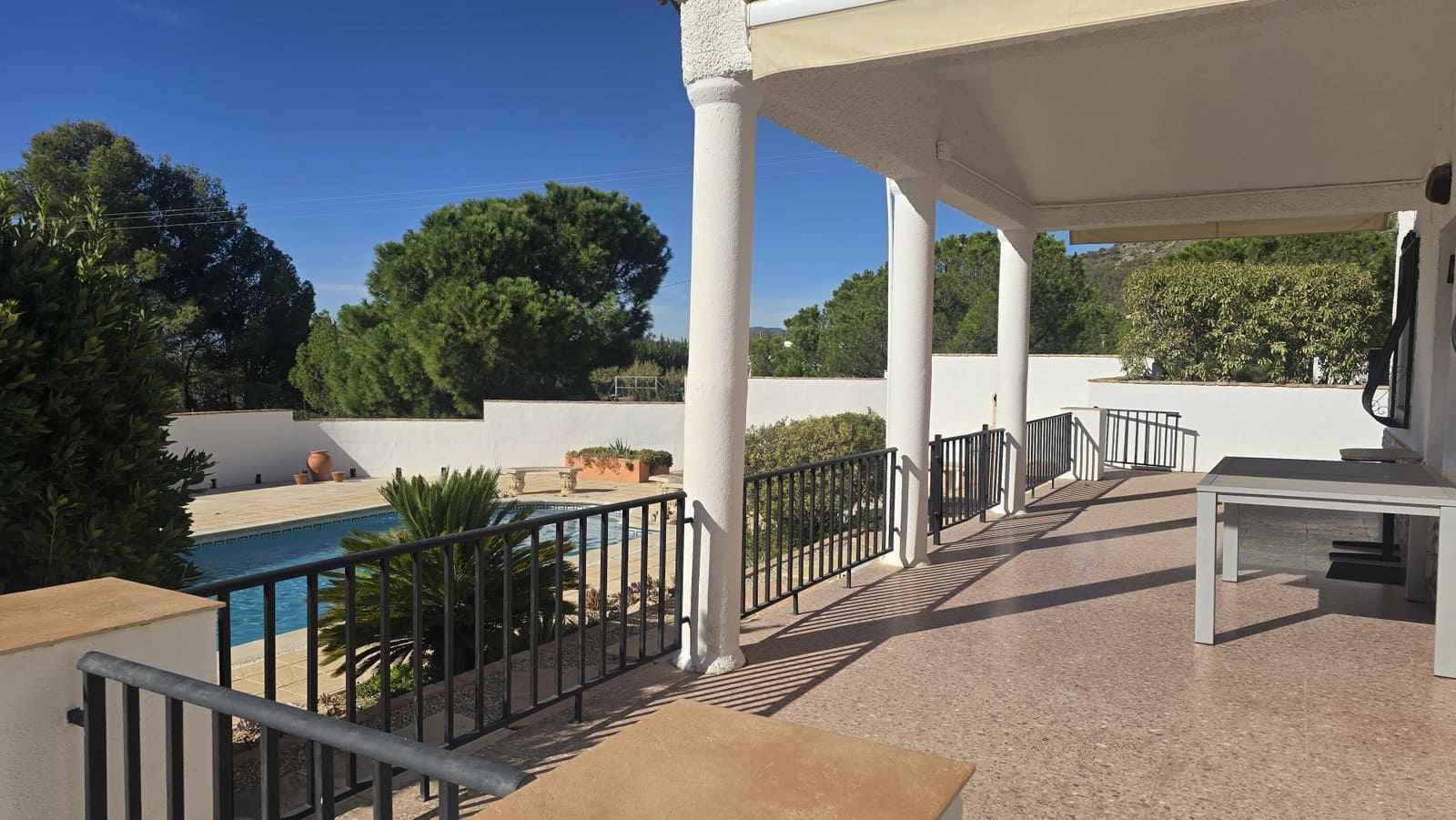 4 bedroom Finca/Country House for sale in Sax with pool garage - € 275,000 (Ref: 10038936)