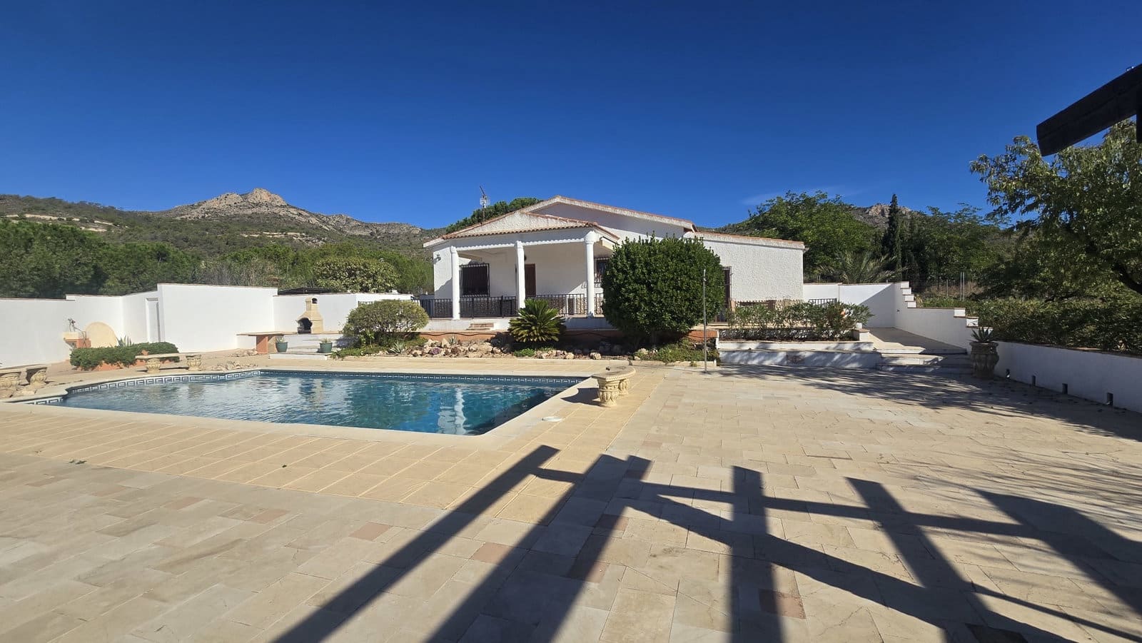 4 bedroom Finca/Country House for sale in Sax with pool garage - € 275,000 (Ref: 10038936)
