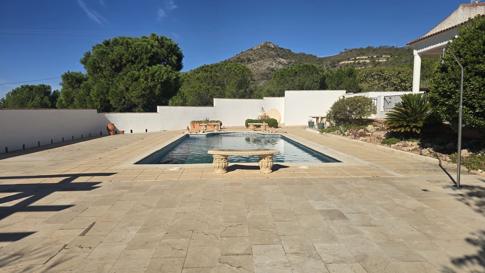 4 bedroom Finca/Country House for sale in Sax with pool garage - € 275,000 (Ref: 10038936)