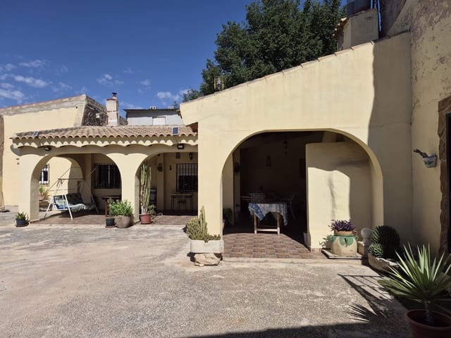 5 slaapkamer Finca/Landhuis te koop in Monóvar / Monóver met zwembad garage - € 180.000 (Ref: 10117471)