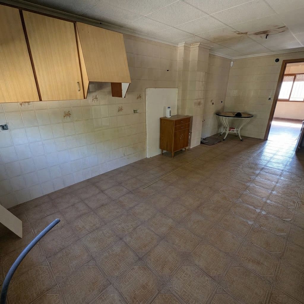 4 bedroom Finca/Country House for sale in Sax with garage - € 148,000 (Ref: 10136391)