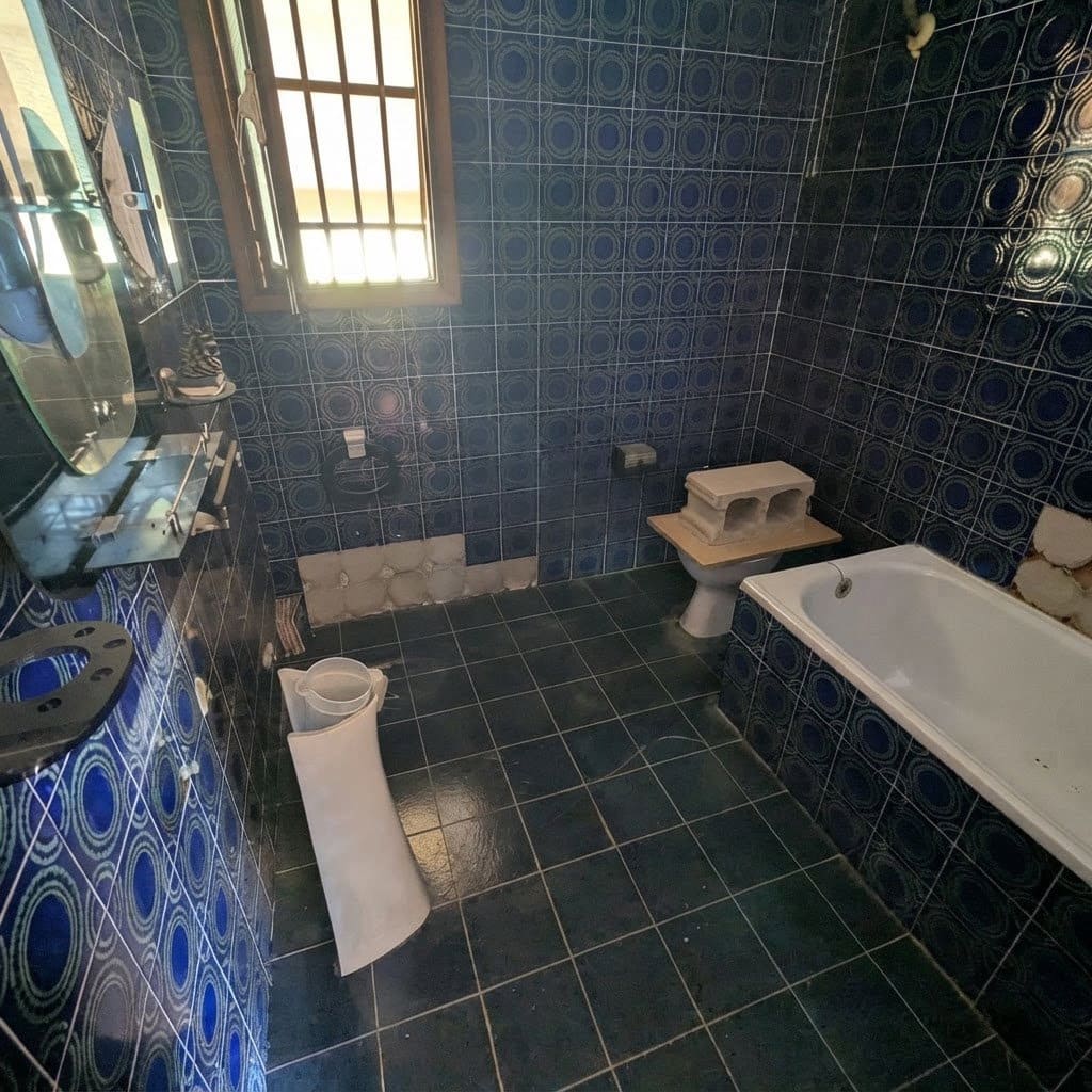 4 bedroom Finca/Country House for sale in Sax with garage - € 148,000 (Ref: 10136391)