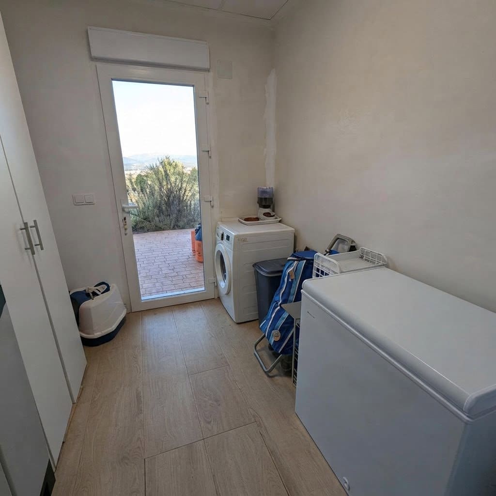 4 bedroom Finca/Country House for sale in Sax with garage - € 370,000 (Ref: 10138774)