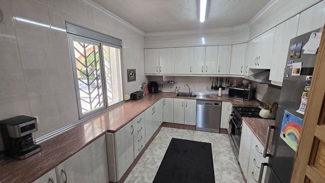 5 bedroom Finca/Country House for sale in Sax with pool garage - € 275,000 (Ref: 10154068)