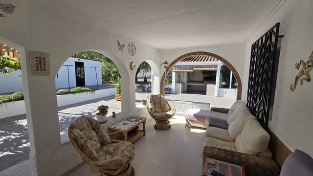 5 bedroom Finca/Country House for sale in Sax with pool garage - € 275,000 (Ref: 10154068)