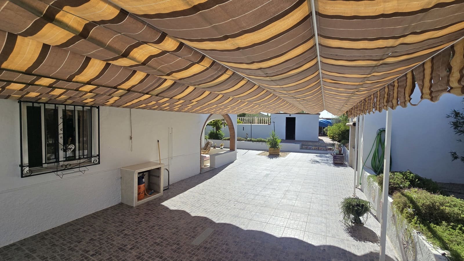 5 bedroom Finca/Country House for sale in Sax with pool garage - € 275,000 (Ref: 10154068)