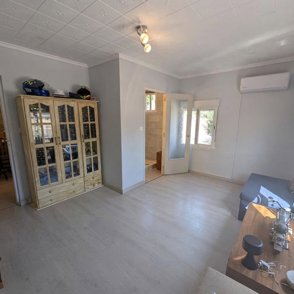 3 bedroom Finca/Country House for sale in Sax with pool garage - € 189,000 (Ref: 10169109)