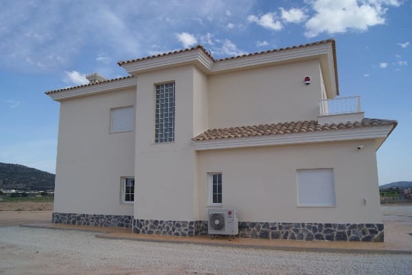 4 bedroom Villa for sale in Pinoso with pool - € 385,000 (Ref: 6479287)