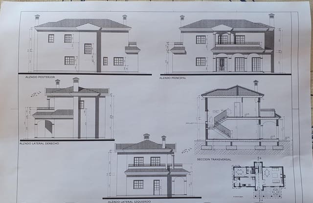 4 Zimmer Villa zu verkaufen in Pinoso mit Pool - 385.000 € (Ref: 6479287)