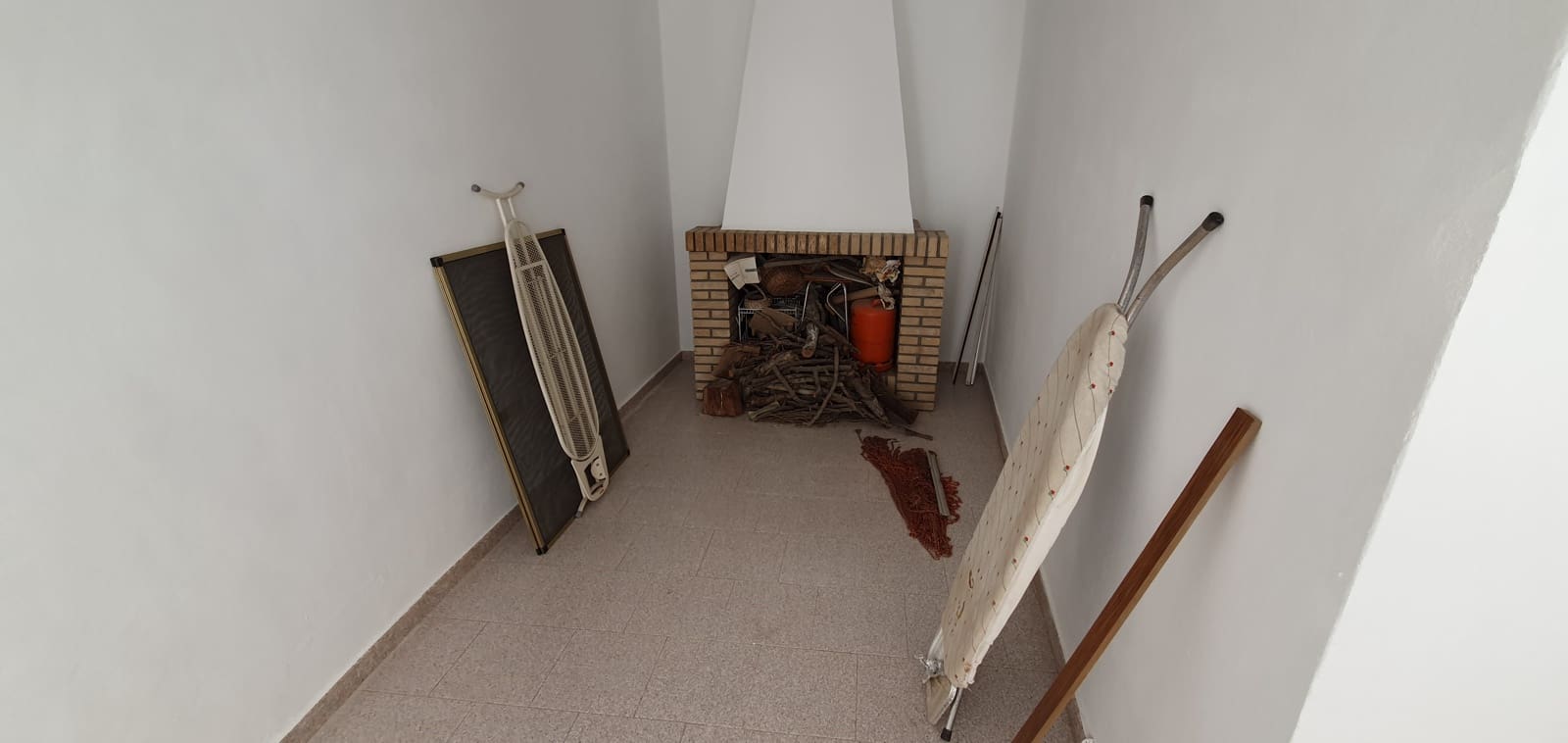 4 soveværelse Byhus til salg i Sax - € 110.000 (Ref: 6900759)