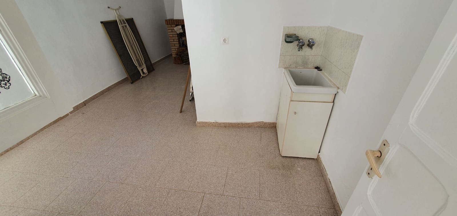 4 soveværelse Byhus til salg i Sax - € 110.000 (Ref: 6900759)