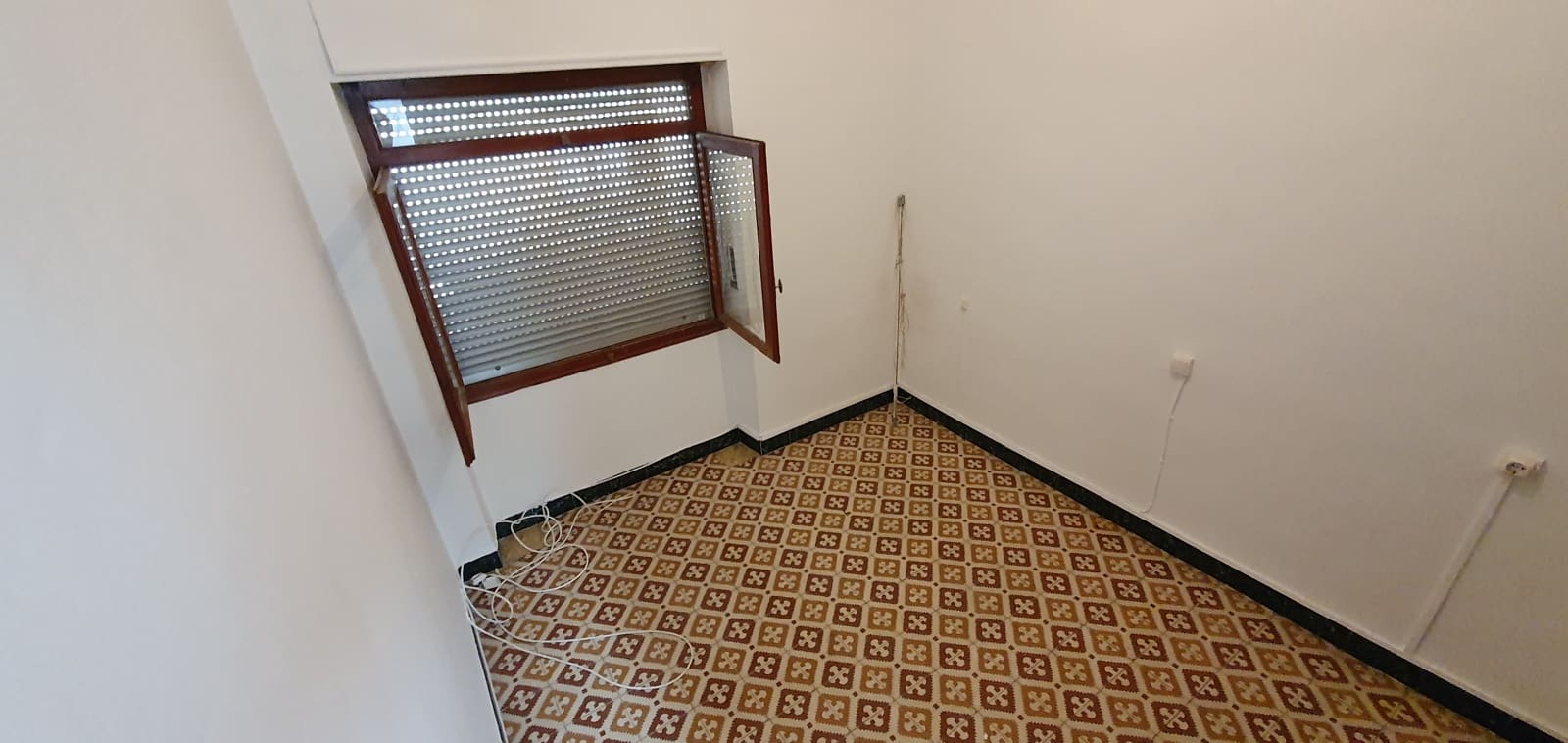 4 soveværelse Byhus til salg i Sax - € 110.000 (Ref: 6900759)