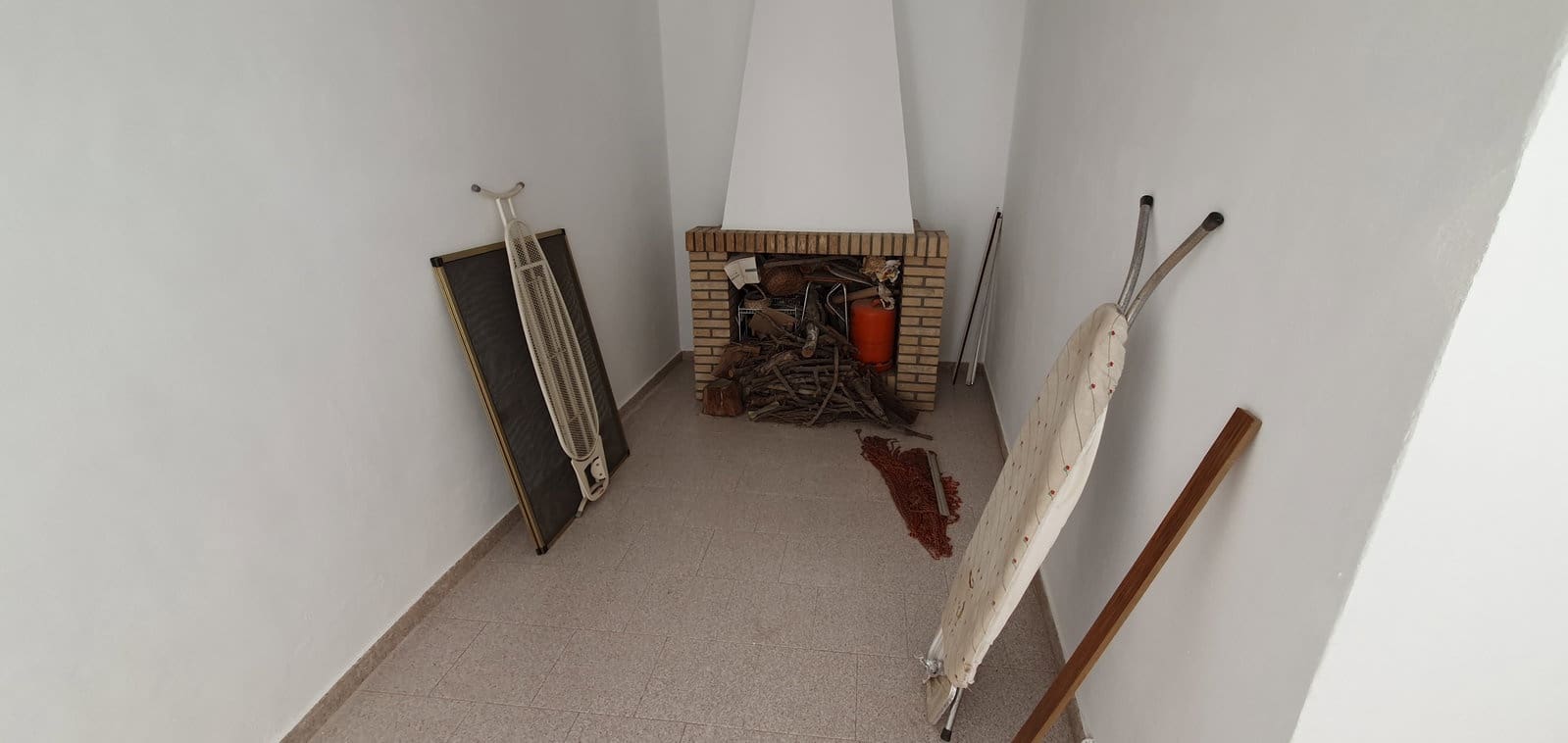 4 soveværelse Byhus til salg i Sax - € 145.000 (Ref: 6900759)