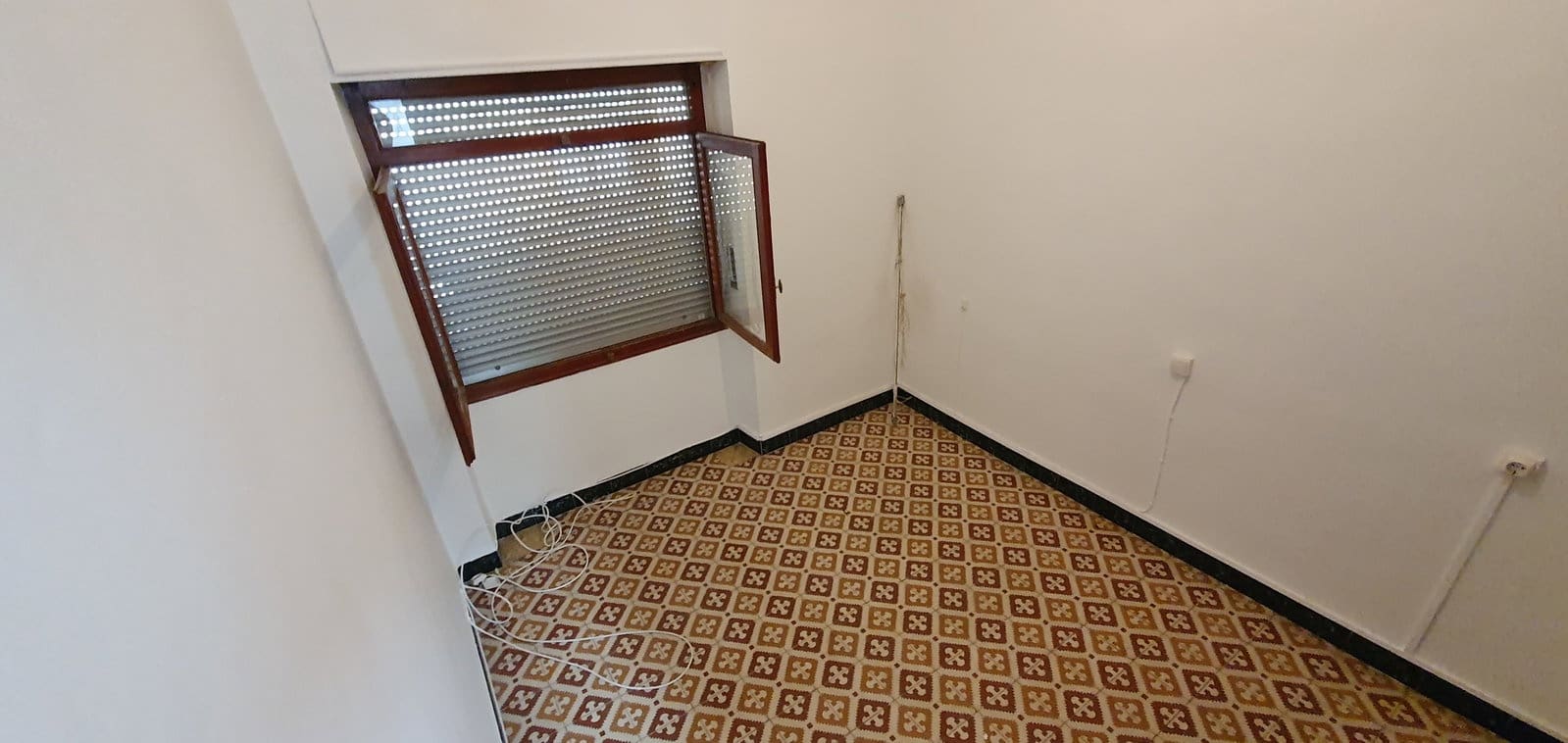 4 soveværelse Byhus til salg i Sax - € 145.000 (Ref: 6900759)