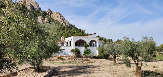 5 bedroom Finca/Country House for sale in Sax with pool - € 349,500 (Ref: 7158454)