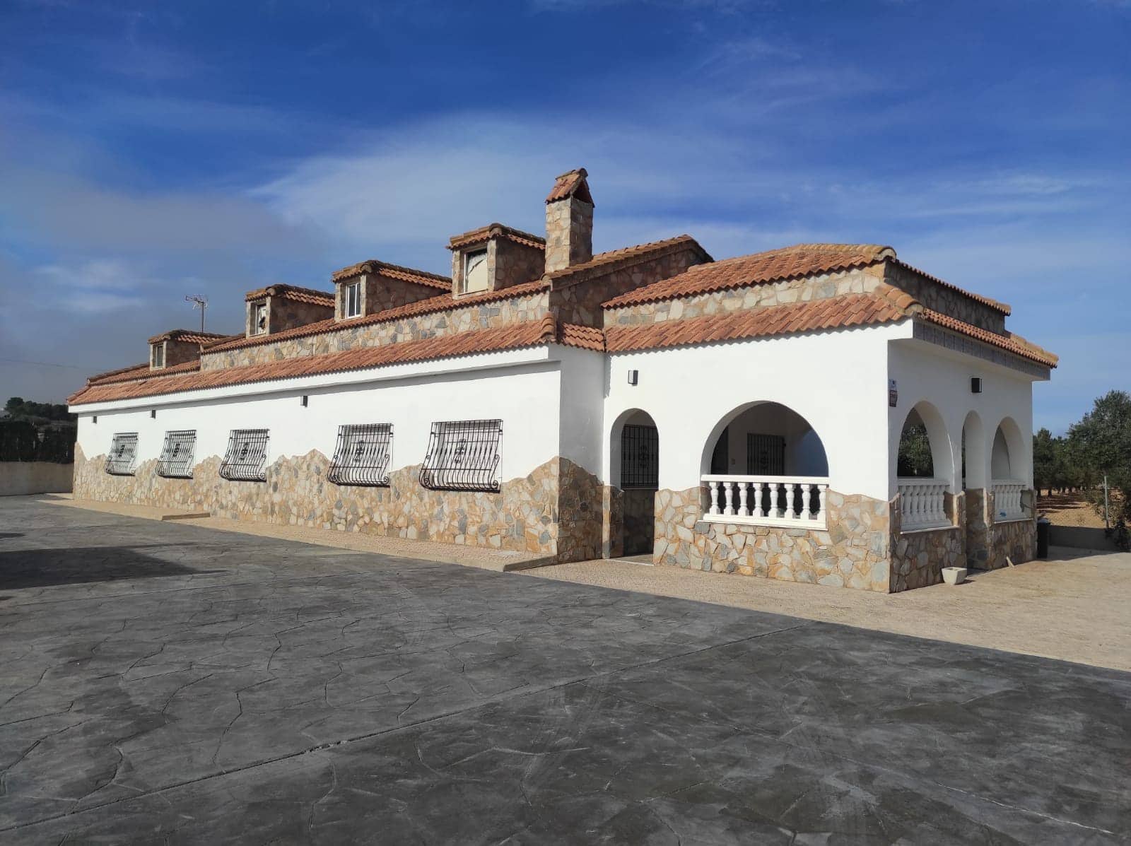 6 chambre Villa/Maison à vendre à Sax avec piscine - 460 000 € (Ref: 7348214)