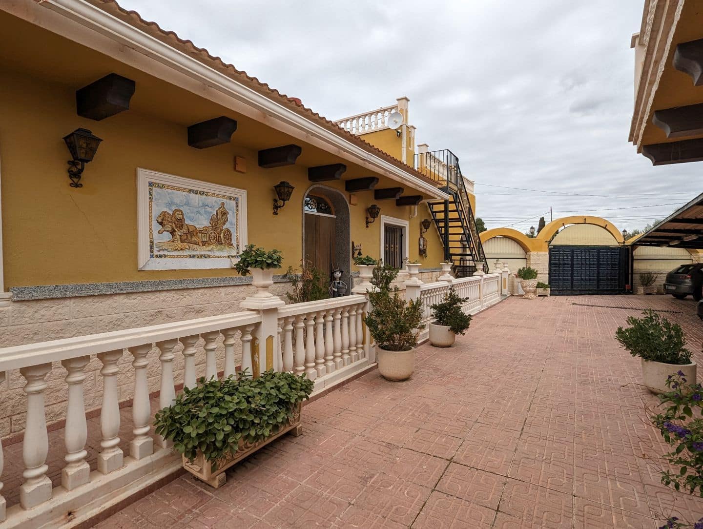 5 soverom Villa til salgs i Sax - € 310 000 (Ref: 7626059)