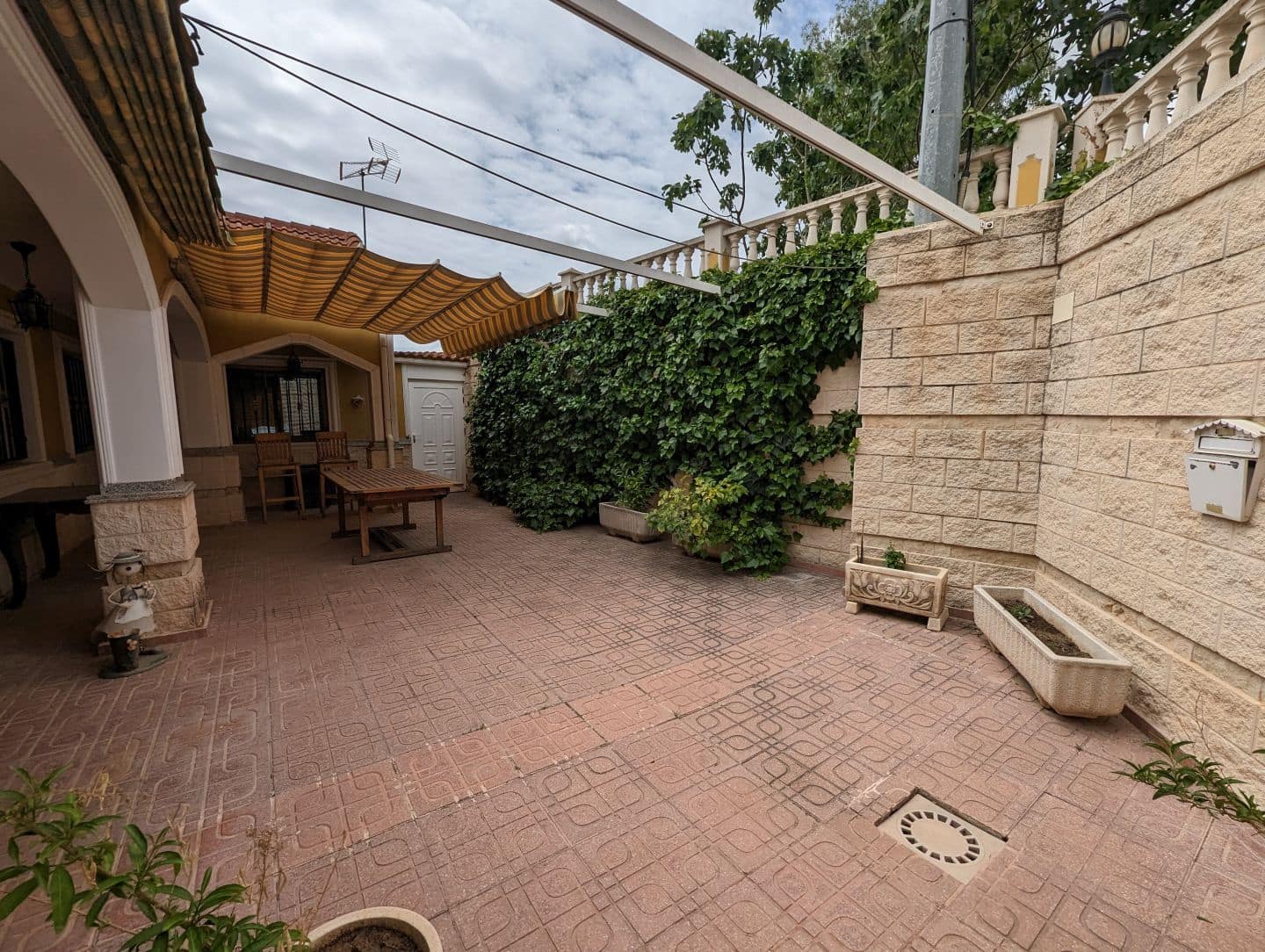 5 soverom Villa til salgs i Sax - € 310 000 (Ref: 7626059)