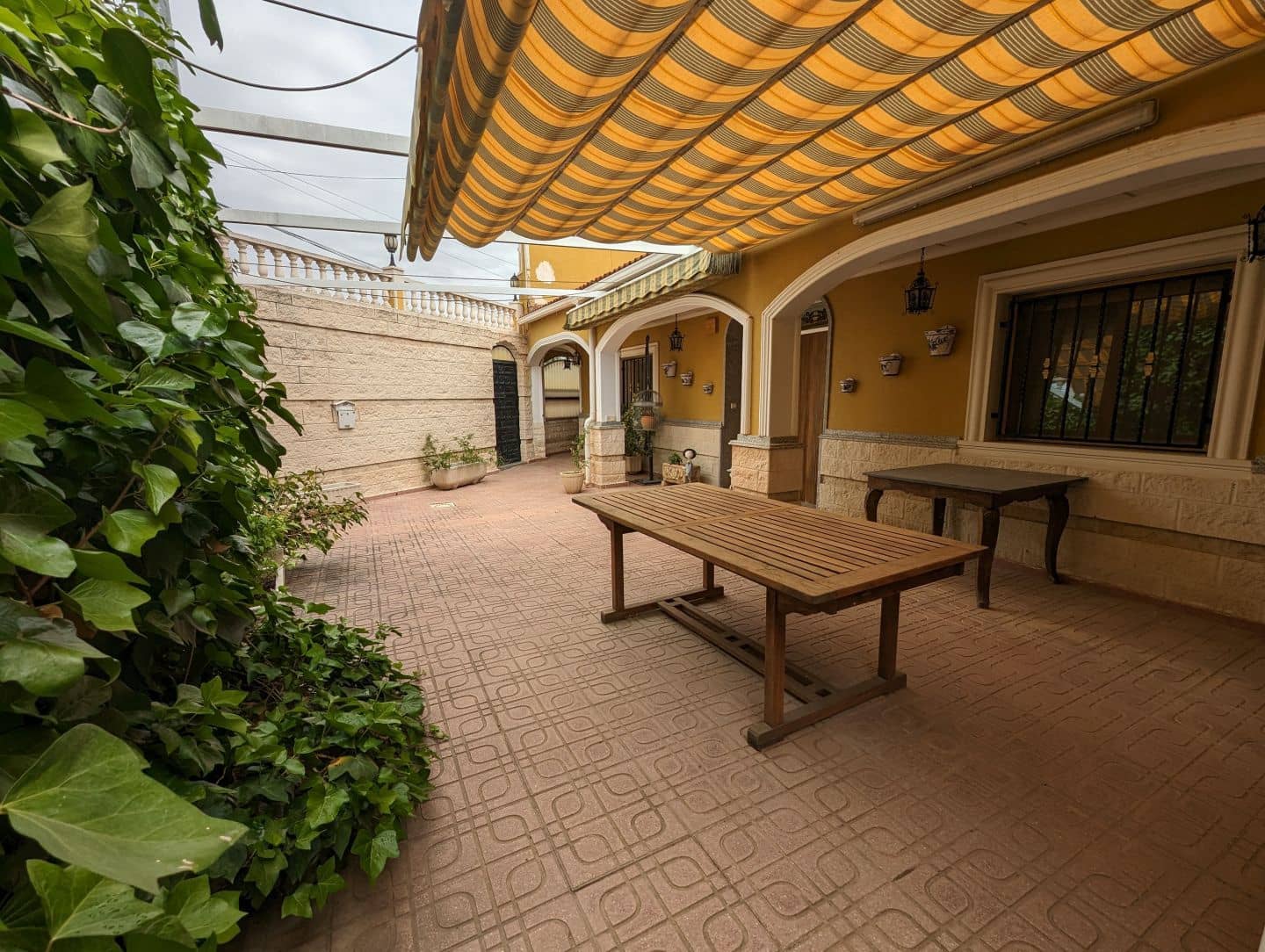 5 soverom Villa til salgs i Sax - € 310 000 (Ref: 7626059)