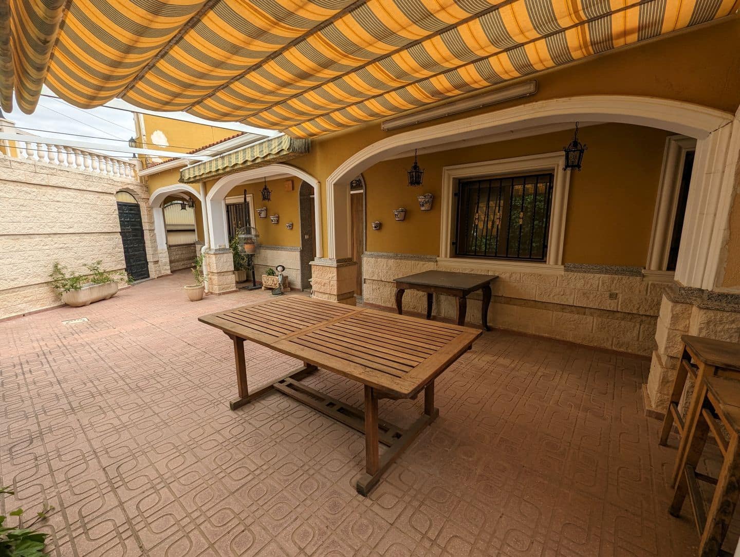 5 sypialnia Willa na sprzedaż w Sax z basenem - 298 000 € (Ref: 7626059)