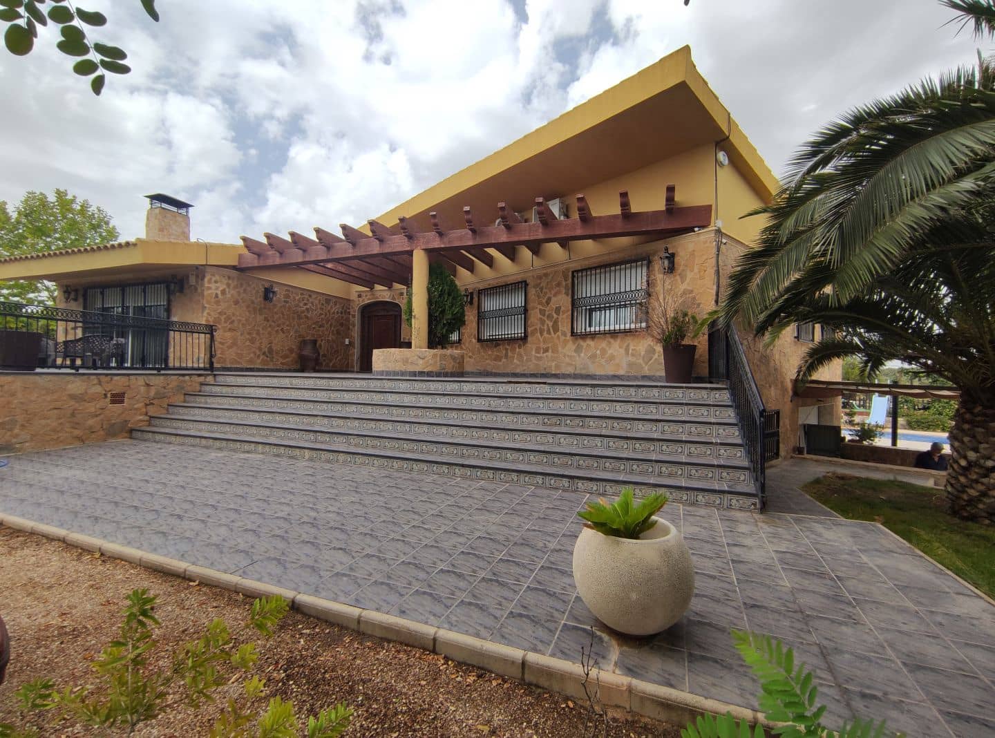 5 chambre Villa/Maison à vendre à Sax avec piscine garage - 446 200 € (Ref: 7626060)
