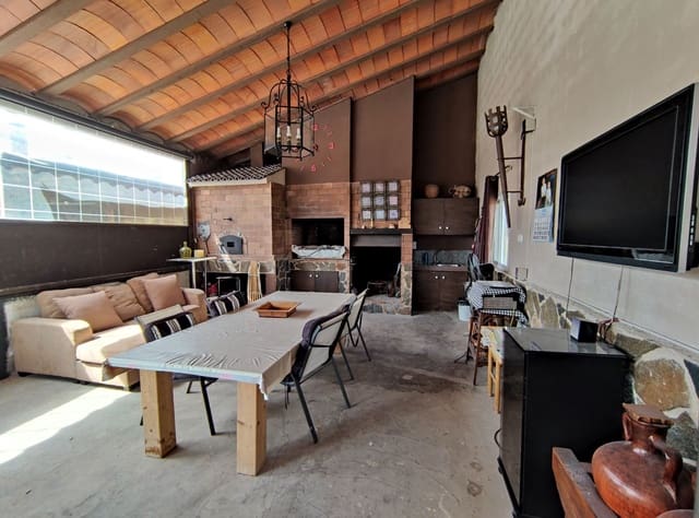 5 soverom Villa til salgs i Sax med svømmebasseng garasje - € 446 200 (Ref: 7626060)
