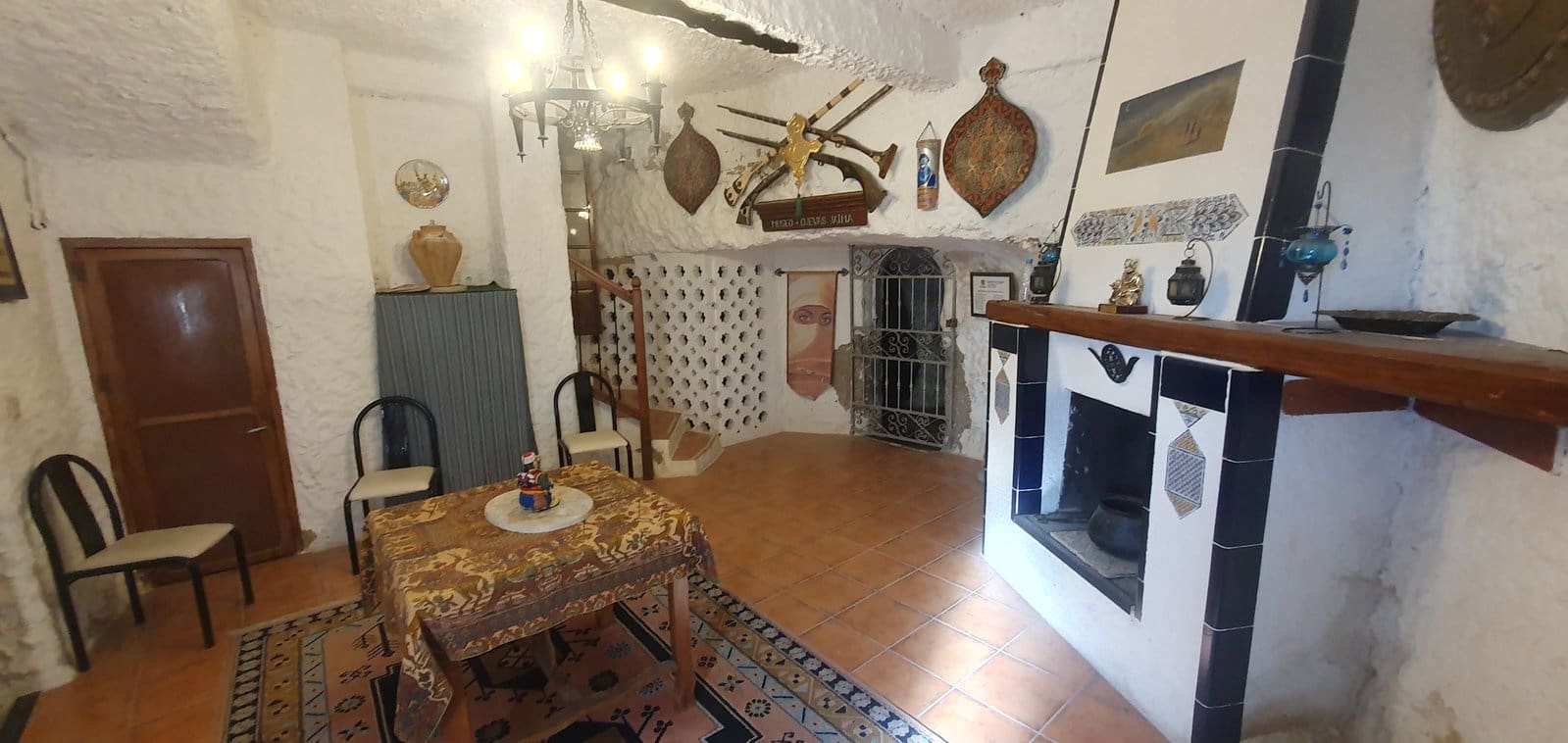 8 soveværelse Byhus til salg i Villena - € 320.000 (Ref: 8047614)