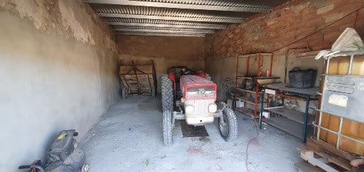 3 sypialnia Finka/Dom wiejski na sprzedaż w Sax z garażem - 300 000 € (Ref: 8064308)