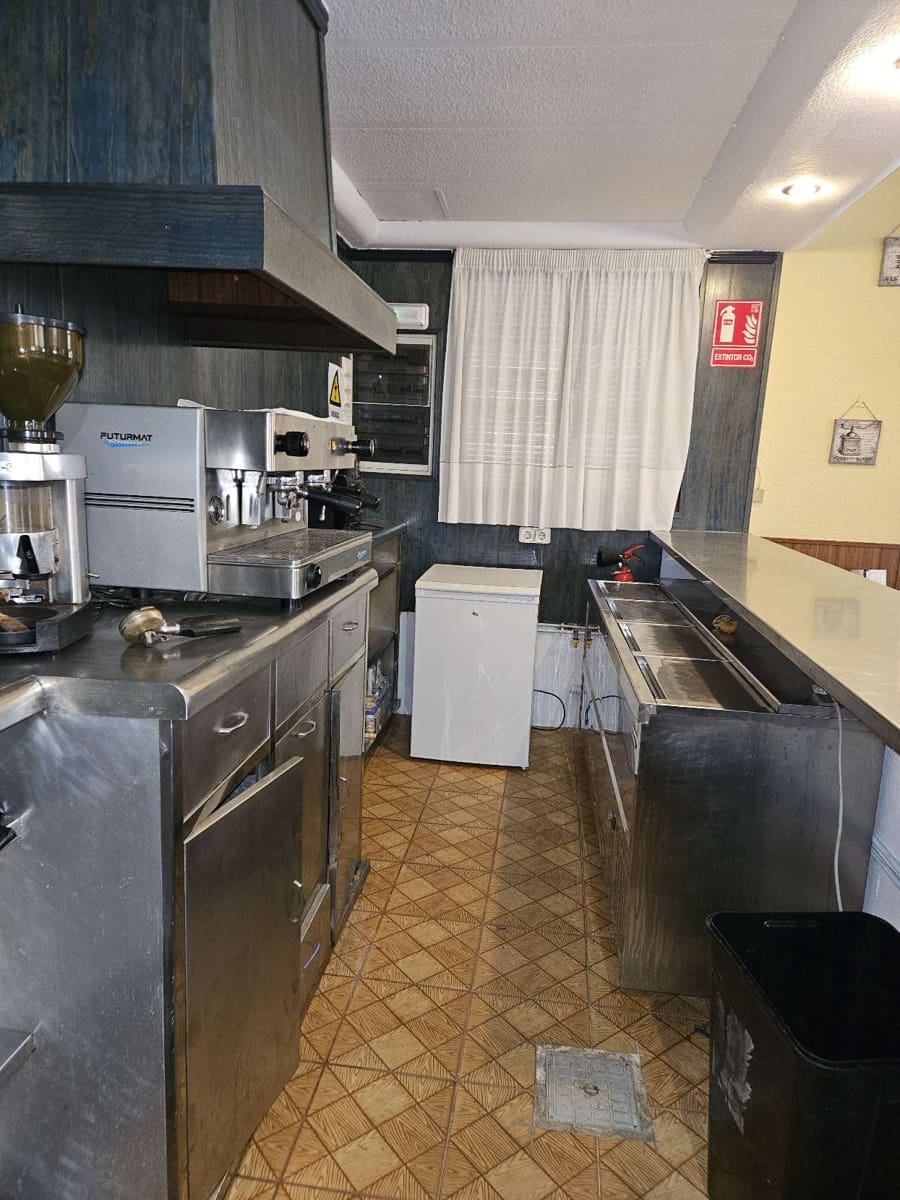 3 soveværelse Erhverv til salg i Elda - € 525.000 (Ref: 8370030)