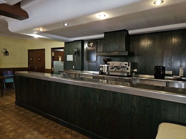 3 quarto Comercial para venda em Elda - 525 000 € (Ref: 8370030)