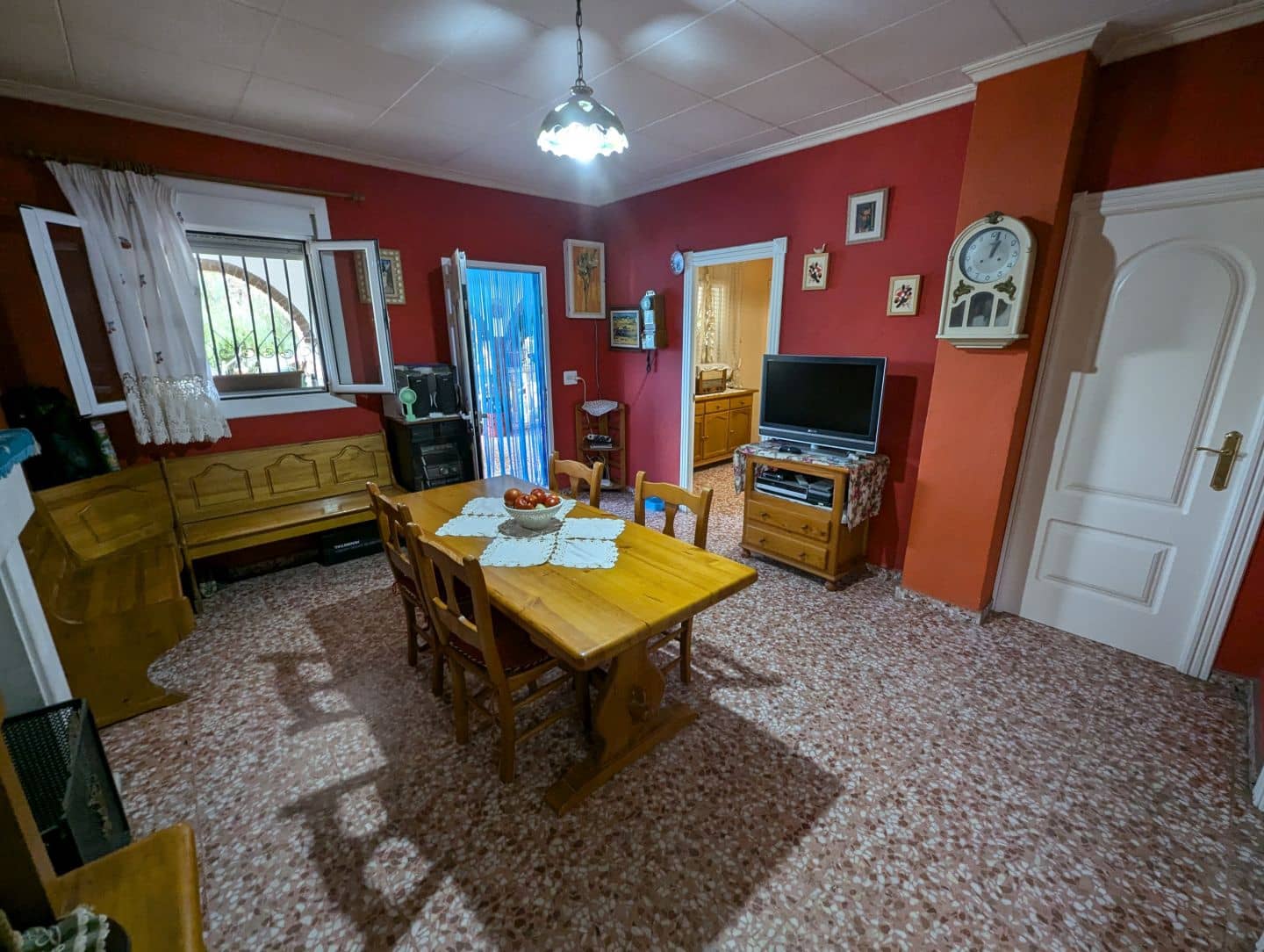 4 soveværelse Finca/Landehus til salg i Sax med swimmingpool garage - € 199.500 (Ref: 8512109)