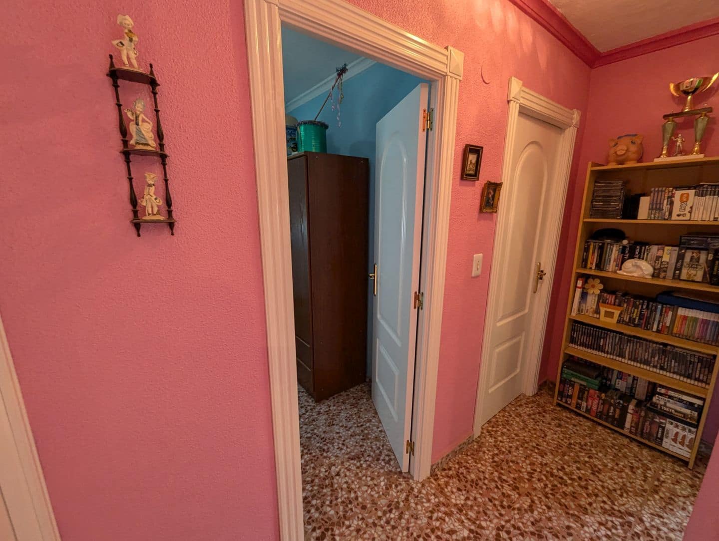 4 soveværelse Finca/Landehus til salg i Sax med swimmingpool garage - € 199.500 (Ref: 8512109)