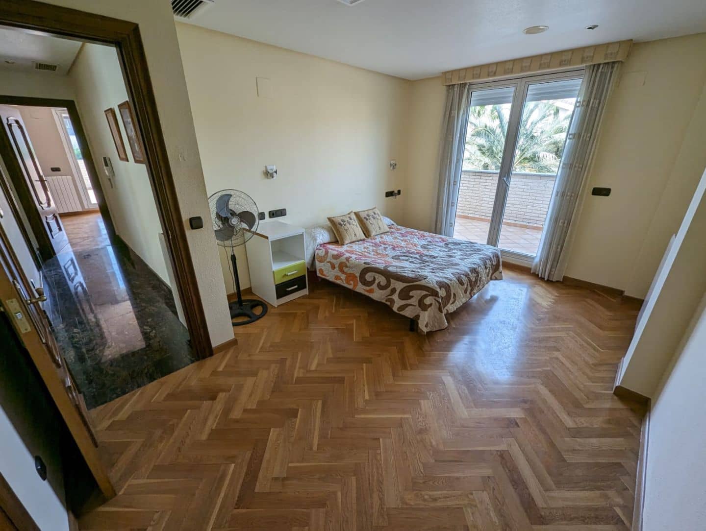 4 soveværelse Villa til salg i Elda med swimmingpool - € 425.000 (Ref: 8512374)