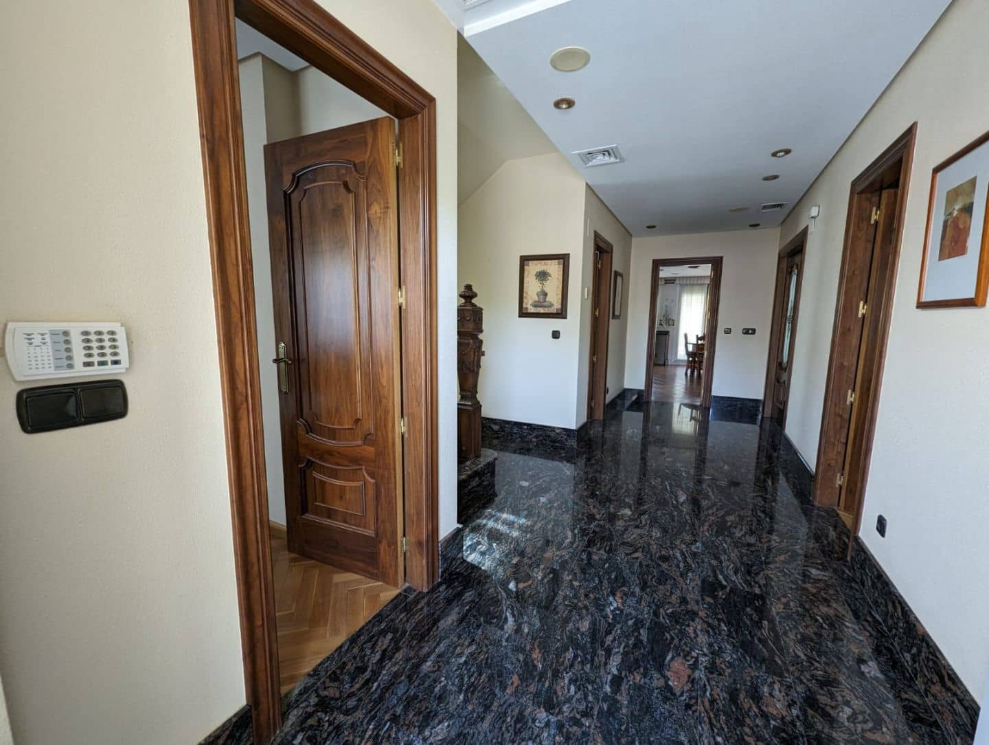 4 soveværelse Villa til salg i Elda med swimmingpool - € 425.000 (Ref: 8512374)