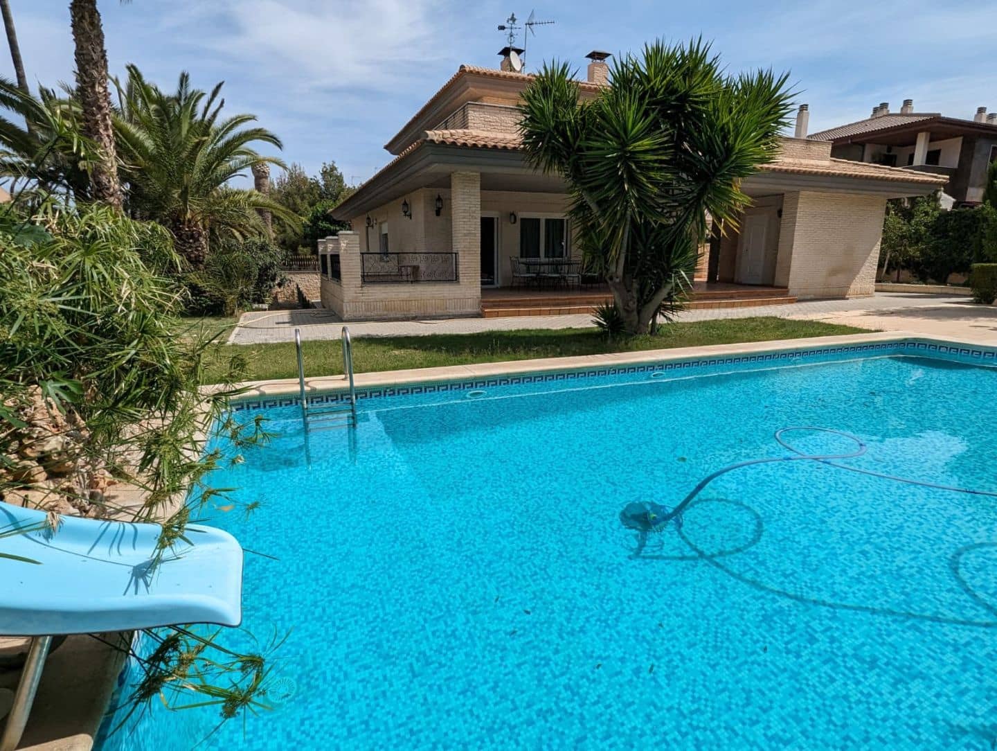 4 soveværelse Villa til salg i Elda med swimmingpool - € 425.000 (Ref: 8512374)