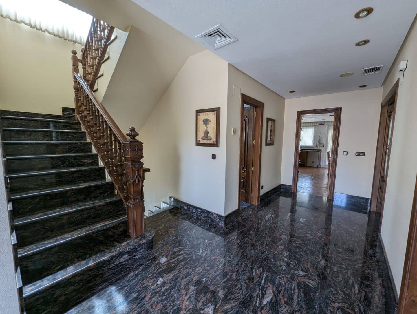 4 soveværelse Villa til salg i Elda med swimmingpool - € 425.000 (Ref: 8512374)