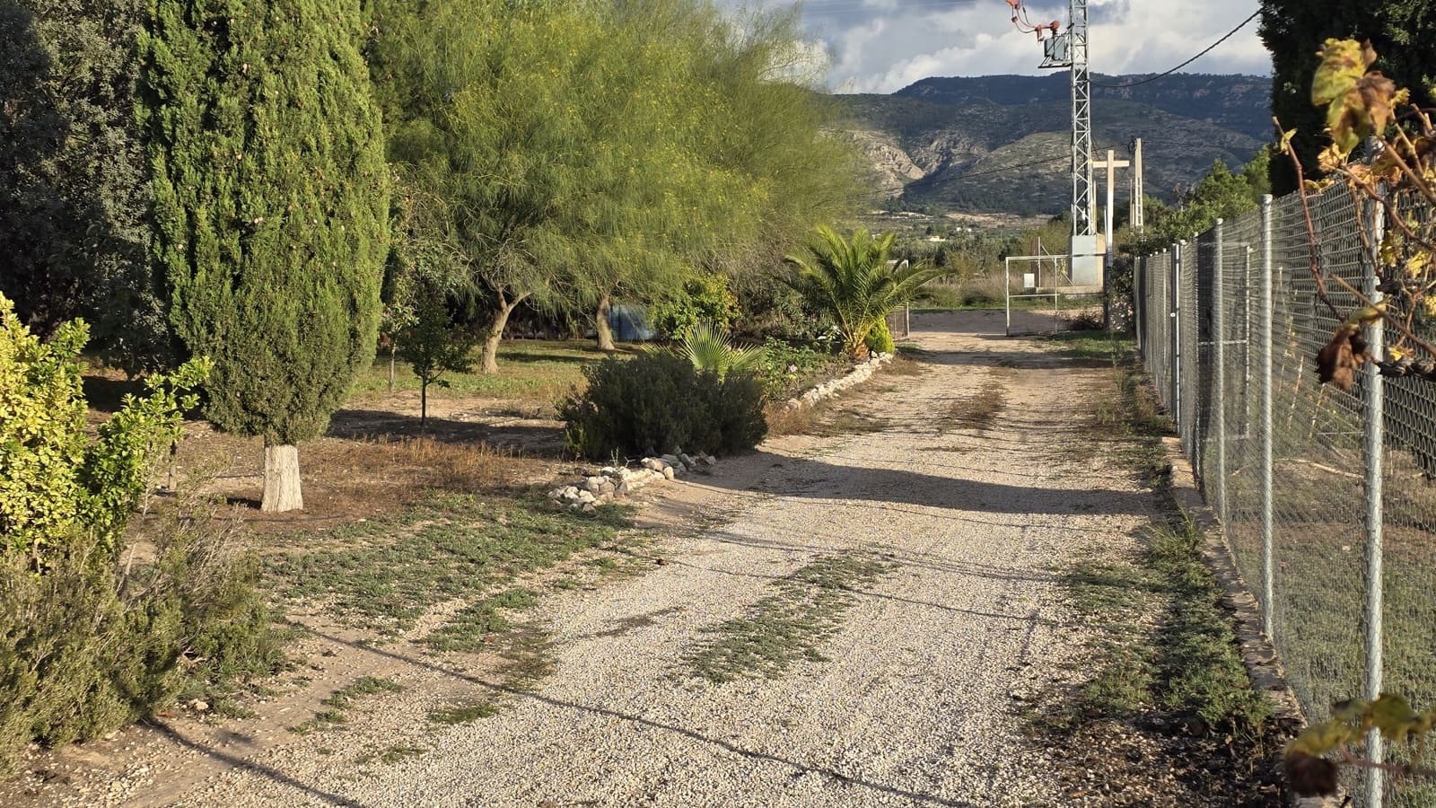 3 slaapkamer Finca/Landhuis te koop in Sax met zwembad - € 69.999 (Ref: 8635312)