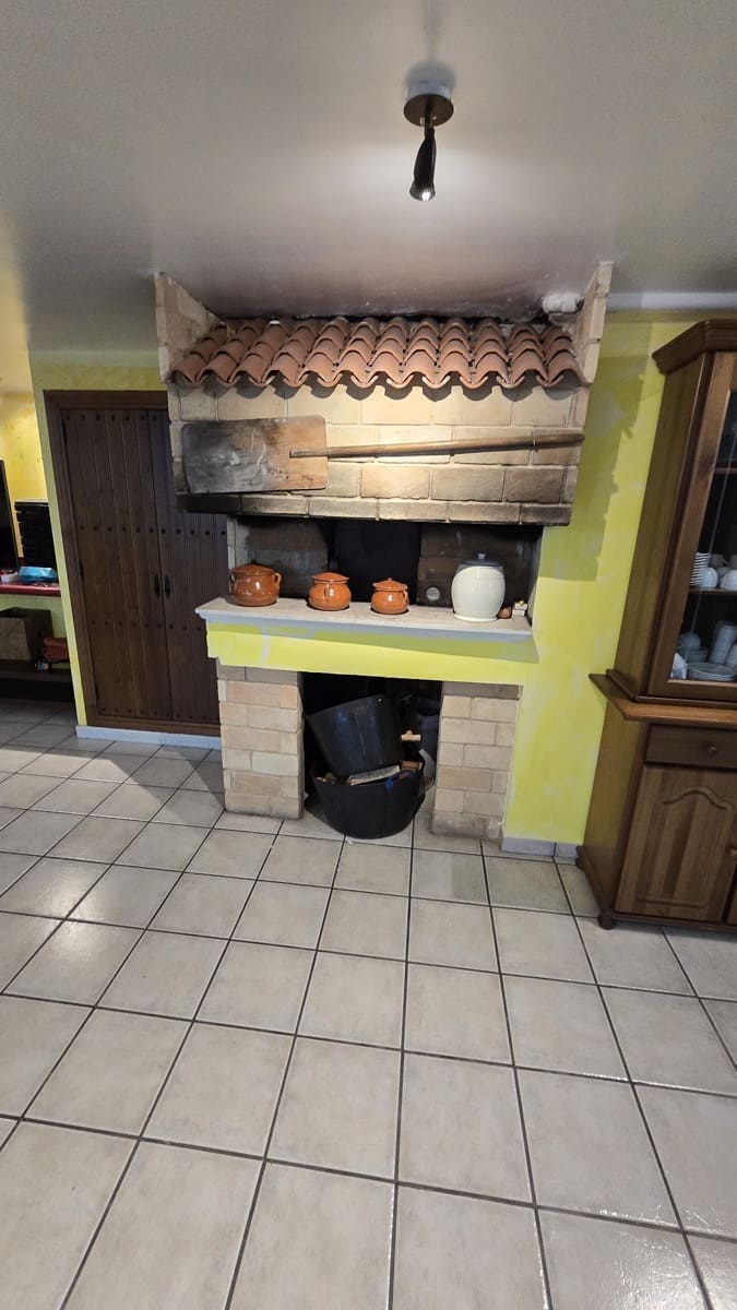 4 soveværelse Byhus til salg i Sax med swimmingpool garage - € 415.000 (Ref: 8646983)