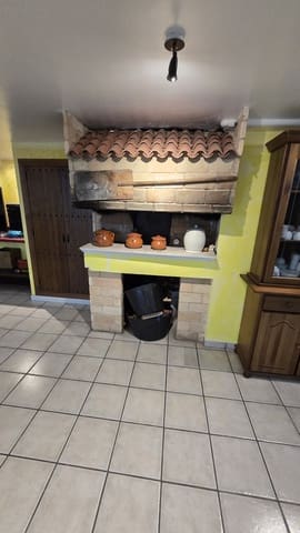 4 soveværelse Byhus til salg i Sax med swimmingpool garage - € 415.000 (Ref: 8646983)