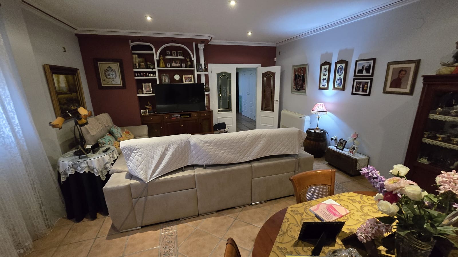 4 soveværelse Byhus til salg i Sax med swimmingpool garage - € 415.000 (Ref: 8646983)