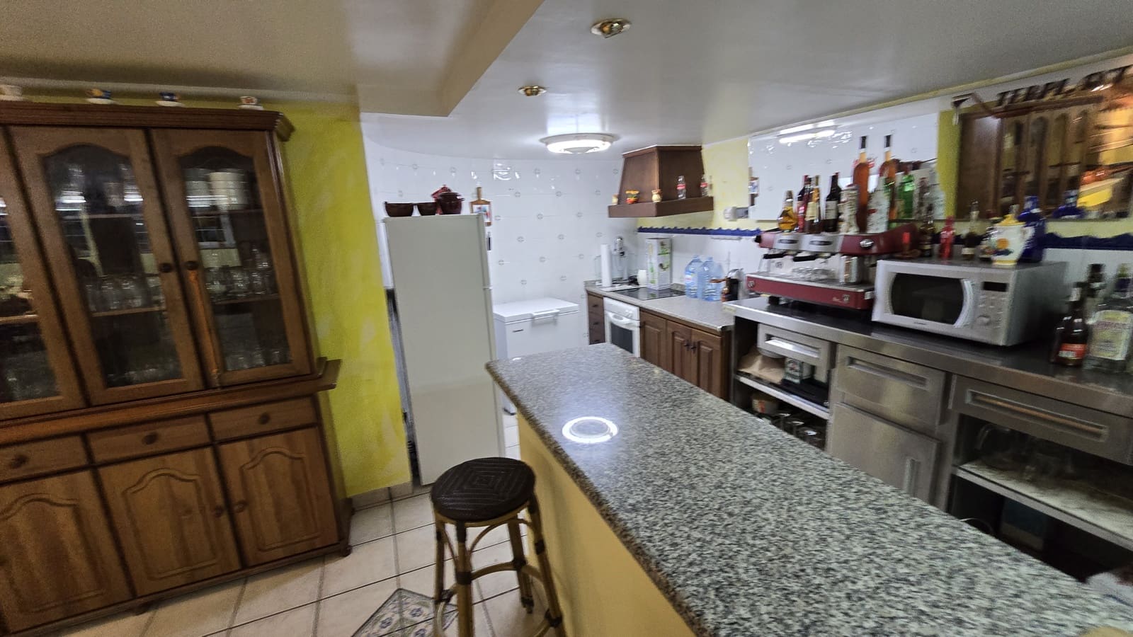 4 soveværelse Byhus til salg i Sax med swimmingpool garage - € 415.000 (Ref: 8646983)