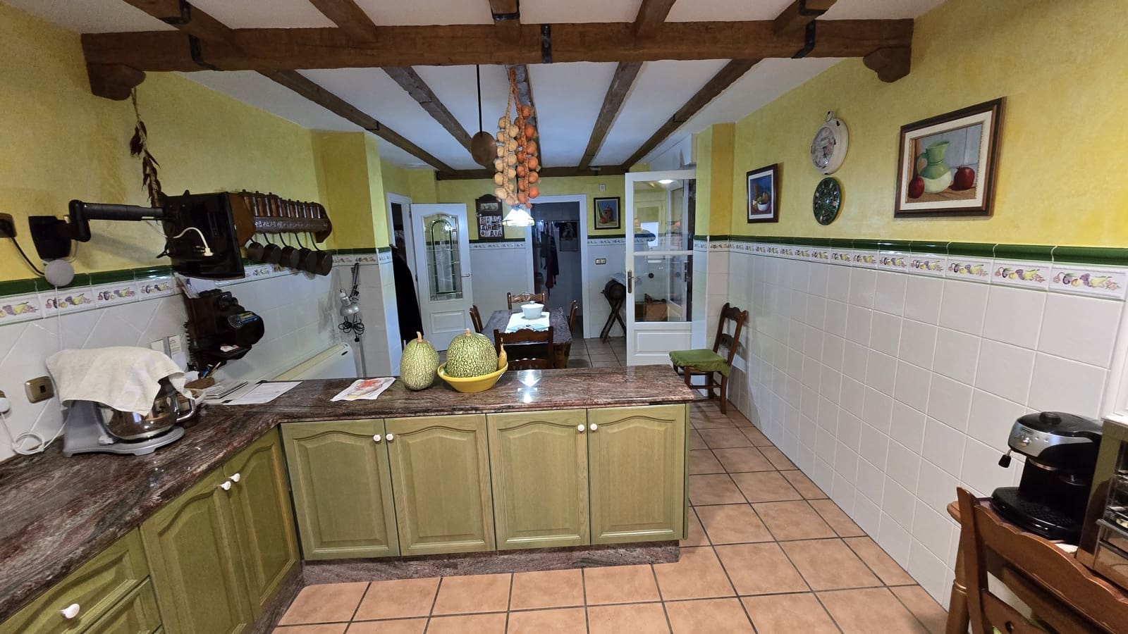 4 soveværelse Byhus til salg i Sax med swimmingpool garage - € 415.000 (Ref: 8646983)