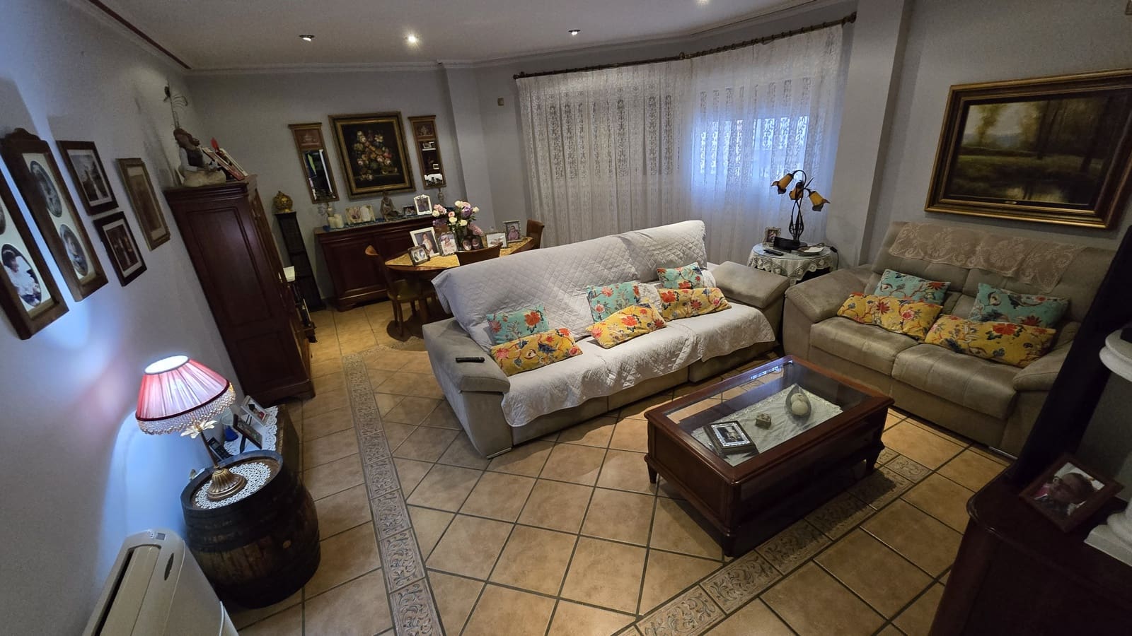 4 soveværelse Byhus til salg i Sax med swimmingpool garage - € 415.000 (Ref: 8646983)